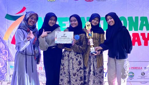 Tari Gumregah Antarkan Mahasiswa UNU Jogja  Raih Juara 3 dalam Kompetisi International Culture Dance