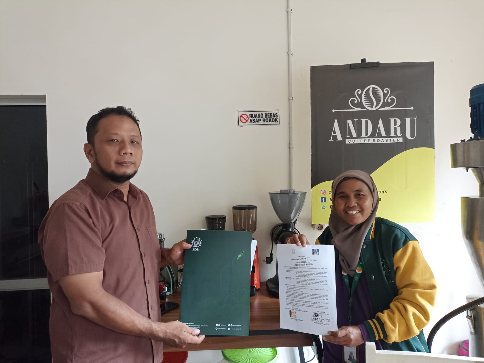 Kolaborasi Program Studi Agribisnis UNU Jogja dengan Andaru Coffee Roaster Dalam Pengembangan Wirausaha Kopi