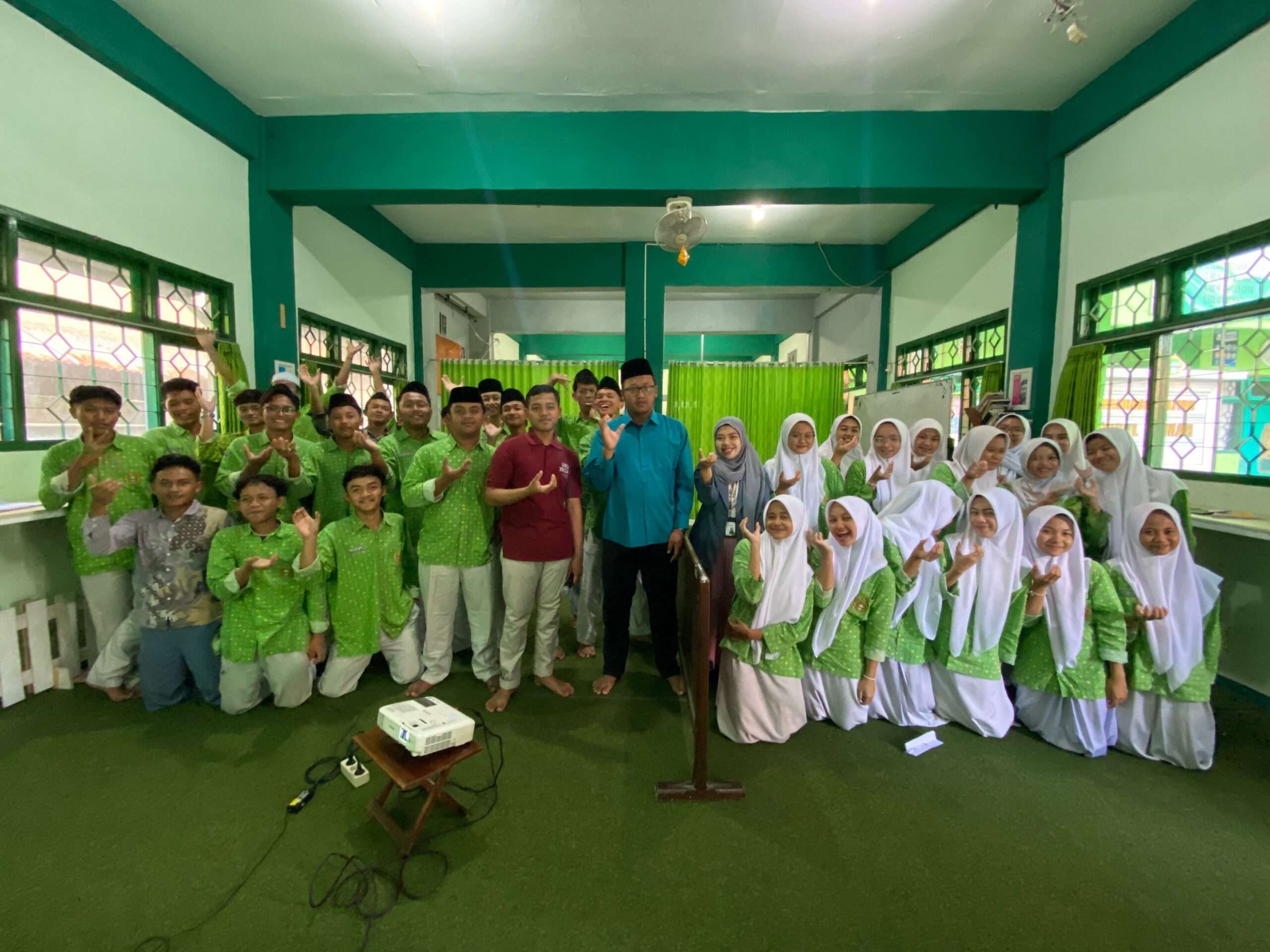 Penuhi Undangan Silaturrahmi, Tim Admisi UNU Jogja Kunjungi MA Nurul Ummah Yogyakarta